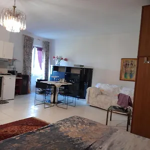 Elisa E Monti Apartment